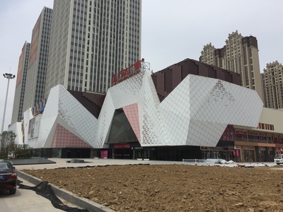 穿孔铝板幕墙—万达广场