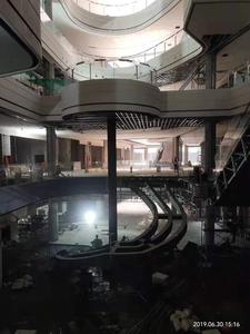 大型钢楼梯